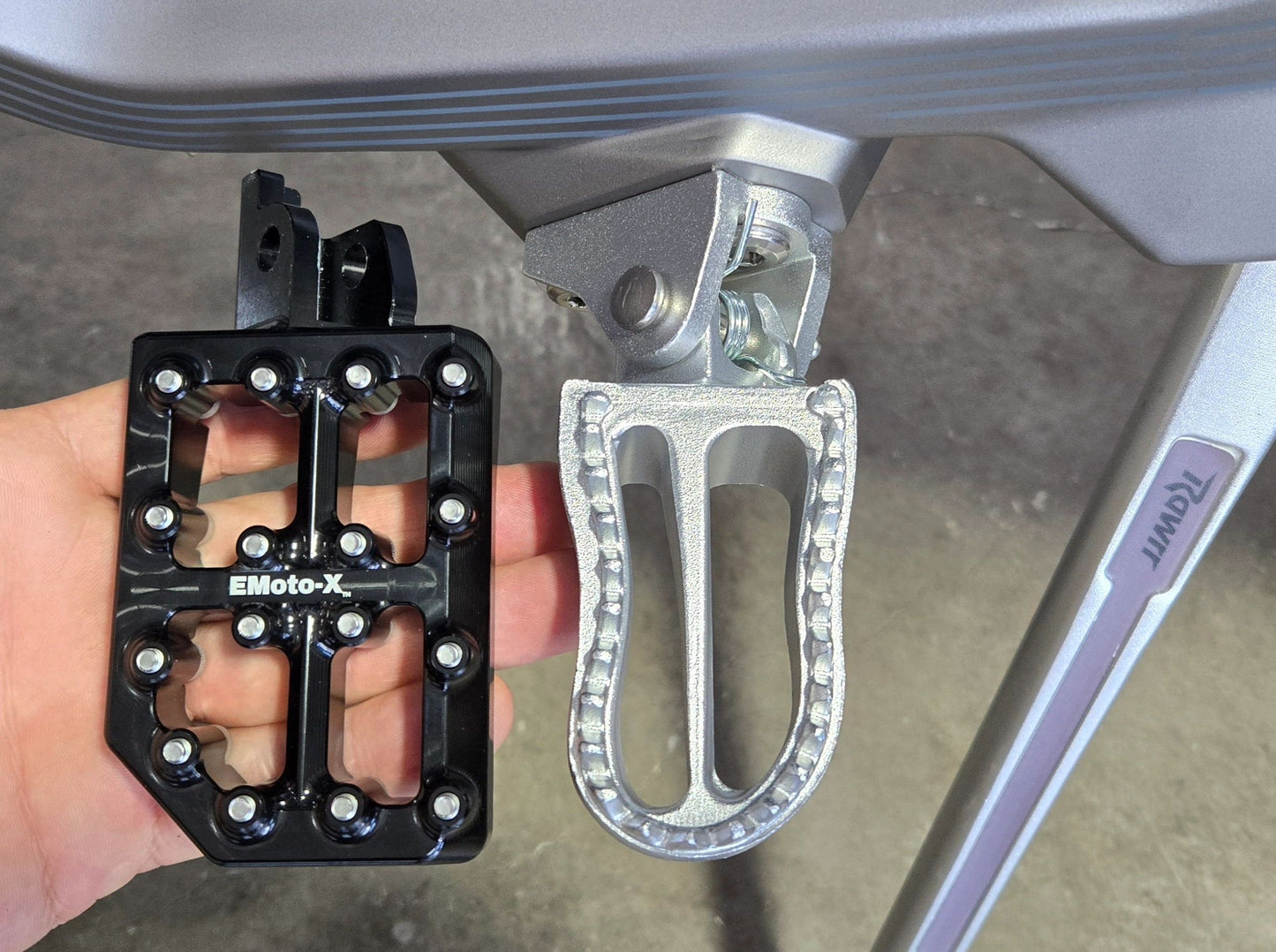 EMoto-X Racing Rawrr Mantis Foot Pegs ALL Rawrr Bikes