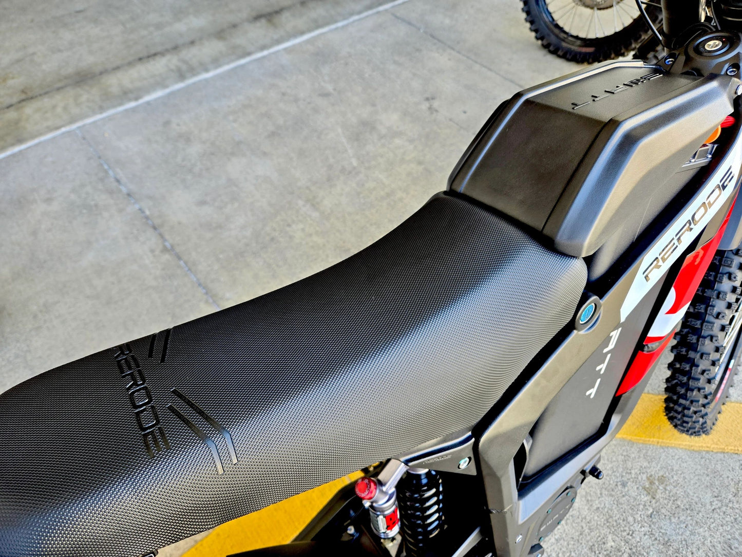 EMoto-X Racing-Sitzhöherlegungssatz für Surron, E Ride Pro & Rerode...Edelstahl